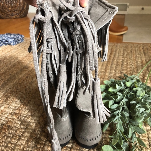 NWOT Minnetonka Moccasins size 5 - Picture 3 of 6